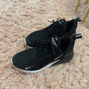 Nike Air Max 270 Sneaker - Women's